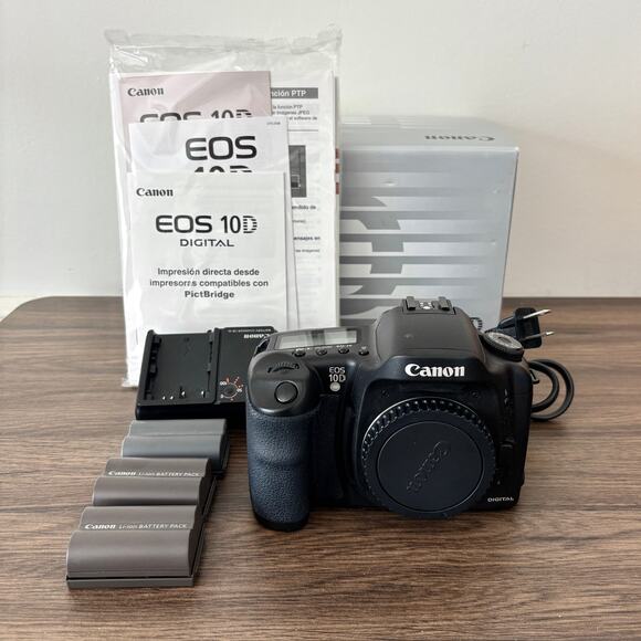 Canon EOS 10D DSLR Camera with Batteries, Charger, Paperwork and Original Box - Picture 1 of 4